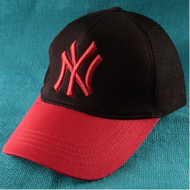Yazlık Fileli New York Yankees Şapkası